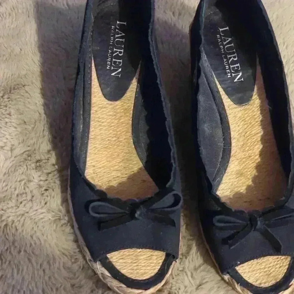 Lauren Ralph Lauren black wedge heels, size 6B, black - Picture 3 of 8